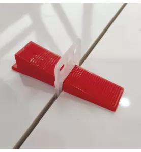 Tile leveling wedge